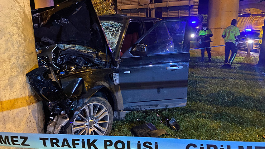 Şişli'de korkunç kaza: Tünelden çıkarken hızını alamadı Şişli'de korkunç kaza: Tünelden çıkarken hızını alamadı