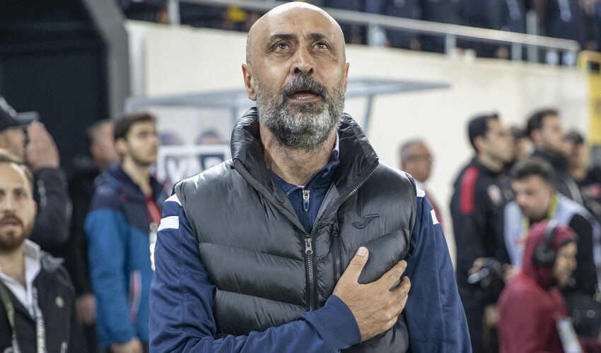 Süper Lig'de bir ayrılık daha! Yerine Rıza Çalımbay geliyor Tolunay Kafkas