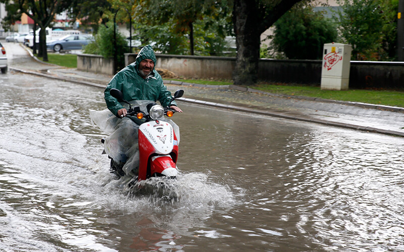Sel, su baskını, dolu... Meteoroloji 17 kent için alarm verdi: Çok kuvvetli geliyor! (3 Ekim hava durumu)
