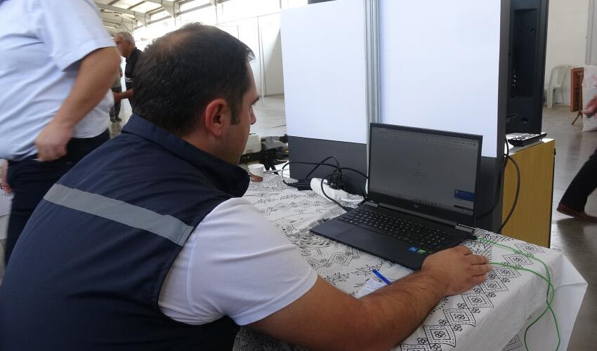 Türkiye'de ilk kez uygulandı! Verimi 9 tondan 17 tona çıkardı, çiftçiler bayram etti atık havyan kanından sıvı gübre