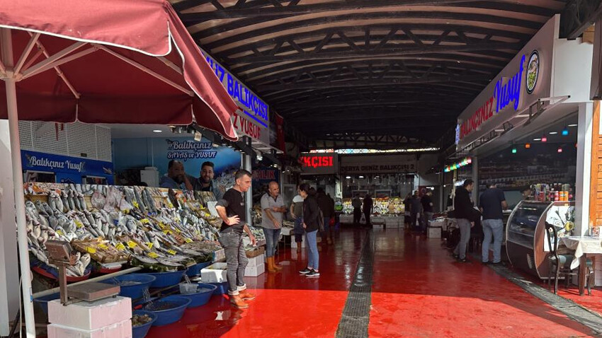 Denizlerden adeta fışkırıyor: Tezgahların yıldızı oldu.. Fiyatının düşmesi bekleniyor