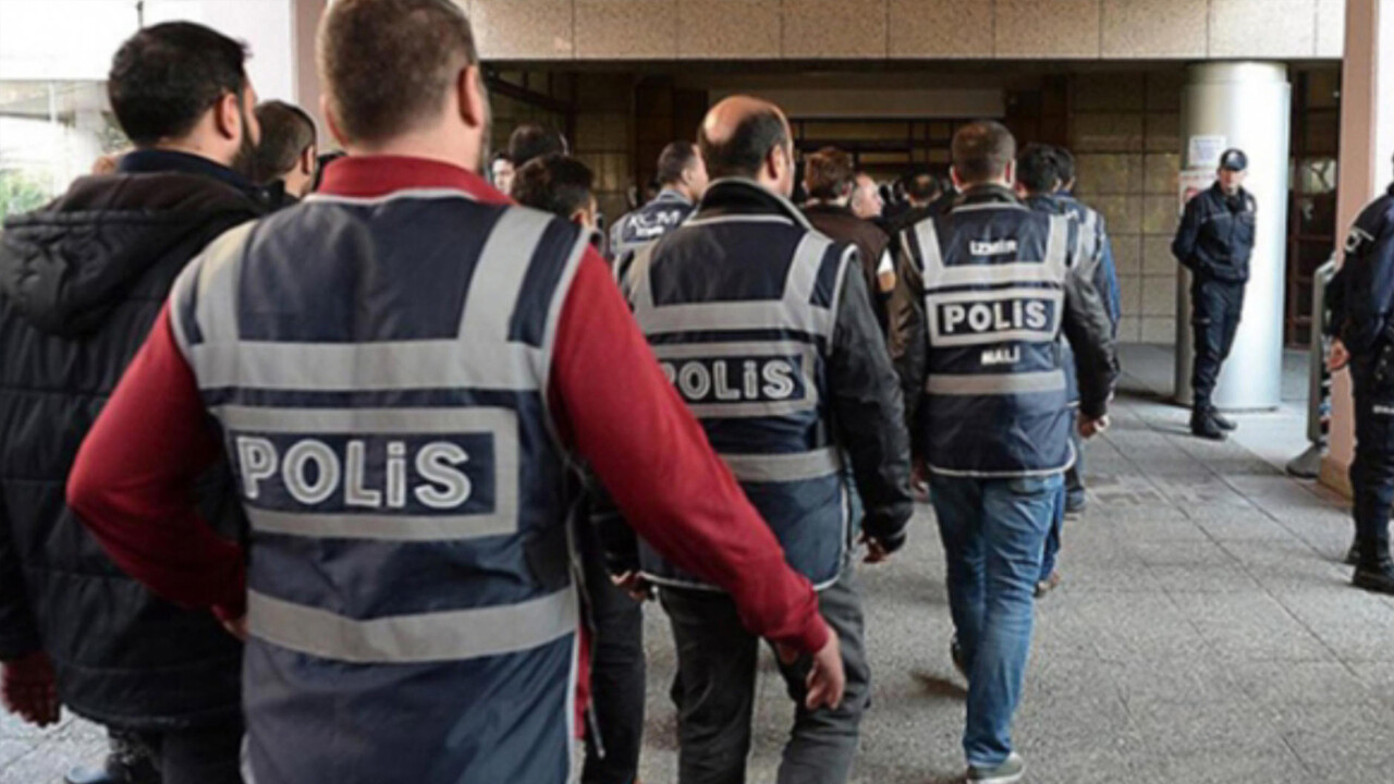 İstanbul'da kaçak hükümlülere operasyon: 54 kişi yakalandı İstanbul'da kaçak hükümlülere operasyon: 54 kişi yakalandı