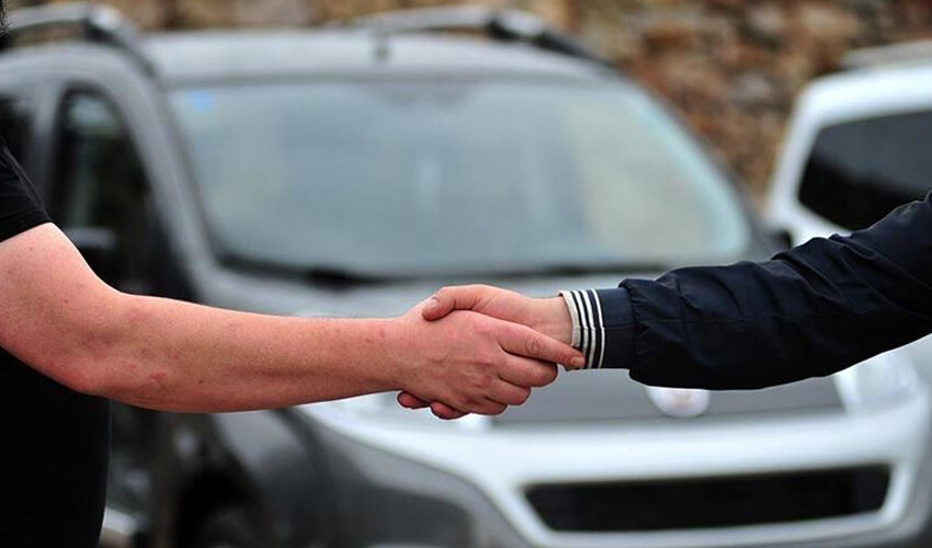 Sıfır araç kampanyalarının ardı arkası kesilmiyor, indirim üstüne indirim geliyor.. İkinci el otomobillere de yansıyacak