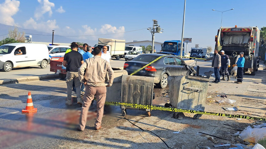 Temizlik personelinin feci ölümü: 2 aracın arasında sıkıştı