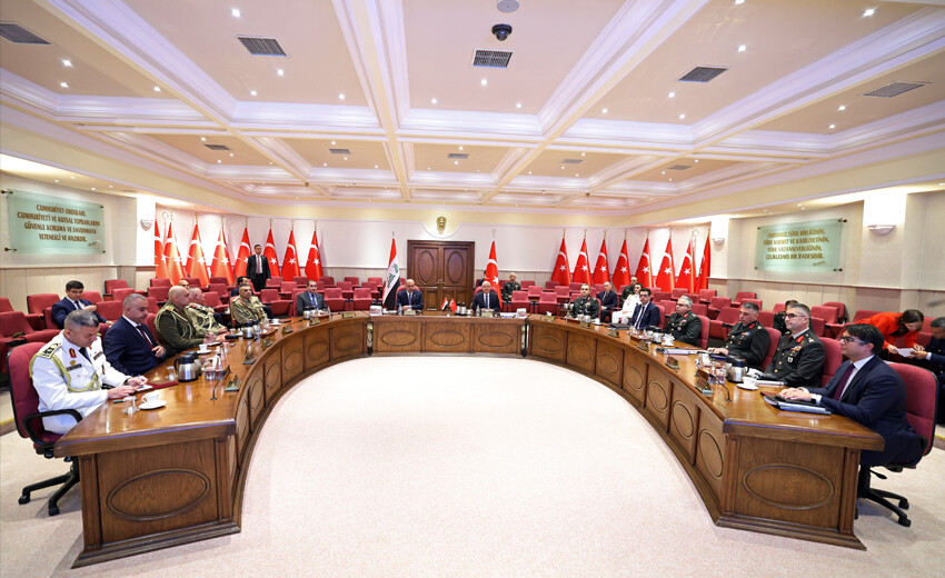 Son dakika... Ankara'da 'terör' zirvesi: Bakan Güler, Iraklı mevkidaşıyla bir araya geldi Son dakika... Ankara'da 'terör' zirvesi: Bakan Güler, Iraklı mevkidaşıyla bir araya geldi