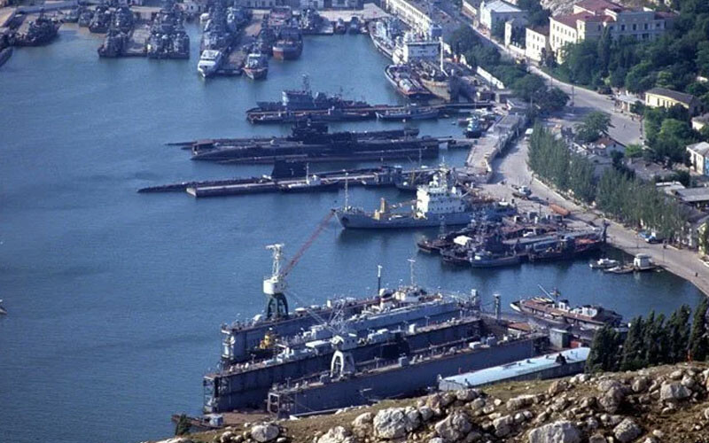 Rusya, Ukrayna’nın saldırıları sonrasında pes etti! Kırım’daki deniz üssünü Abhazya'ya taşıma kararı aldı Rusya'nın Sivastopol Deniz Üssü
