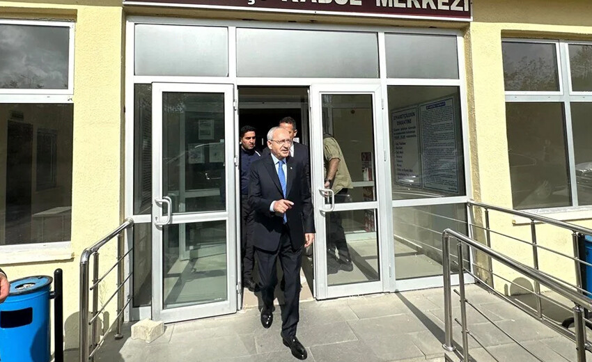 Kılıçdaroğlu'ndan Gezi Parkı davası tutuklularına ziyaret: Bir an önce çıkmaları lazım Kılıçdaroğlu'ndan Gezi Parkı davası tutuklularına ziyaret: Bir an önce çıkmaları lazım
