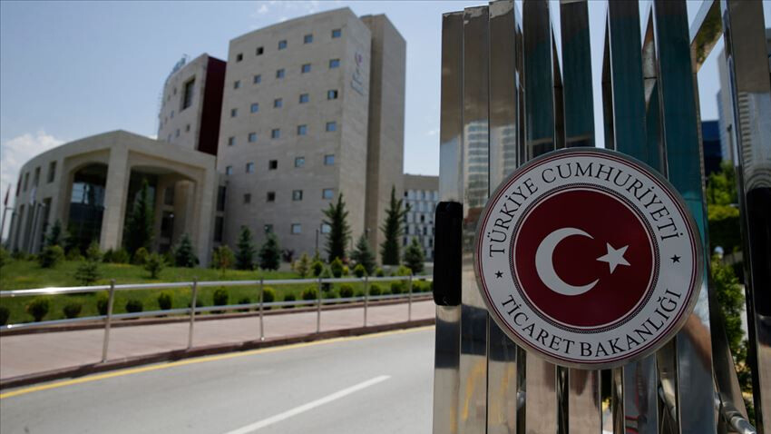 Bakan Bolat tarih verdi: Emlak ve otomobil piyasasına yeni düzenleme geliyor Bakan Bolat tarih verdi: Emlak ve otomobil piyasasına yeni düzenleme geliyor