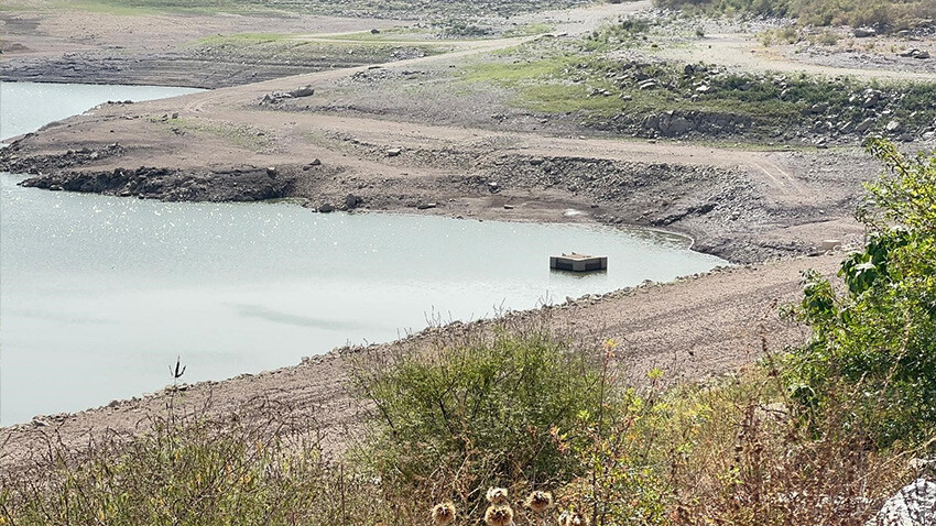 Bodrum'da baraj kurudu, susuzluk kapıda... Bodrum'da baraj kurudu, susuzluk kapıda...