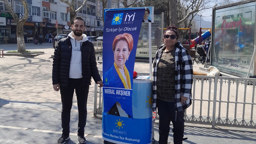İYİ Parti'de istifa depremi! Açıklamada dikkat çeken ifadeler: İllegal diktatörlüğün mimarisi... İYİ Parti Genel Merkezi'nin Yalova Çınarcık'ta ilçe başkanını görevden alıp yerine başka bir ismi ataması büyük tepki topladı.