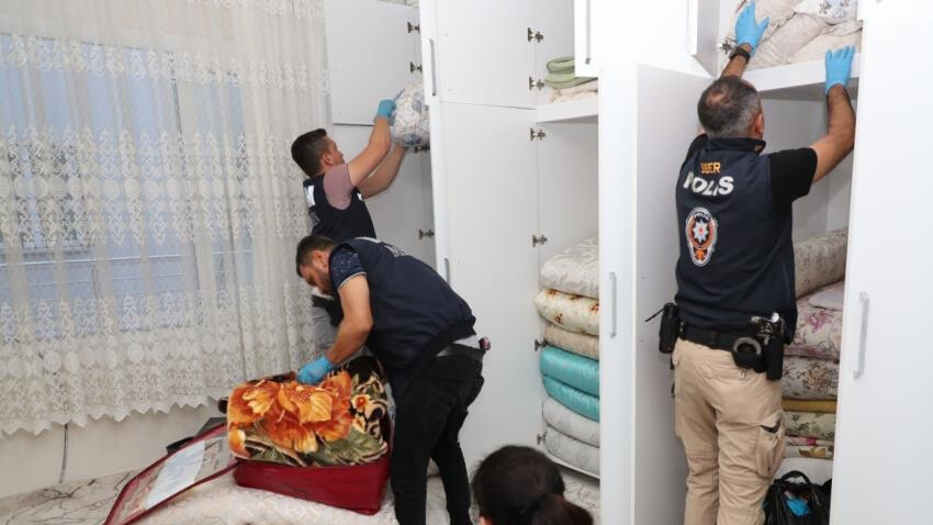 Yüksek kazanç vaadiyle sosyal medya dolandırıcılığı: 14 gözaltı Yüksek kazanç vaadiyle sosyal medya dolandırıcılığı: 14 gözaltı