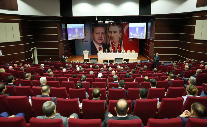 Son dakika: AK Parti'nin yeni MYK'sı belli oldu! Sözcü Çelik açıkladı: İşte isim isim tam liste...