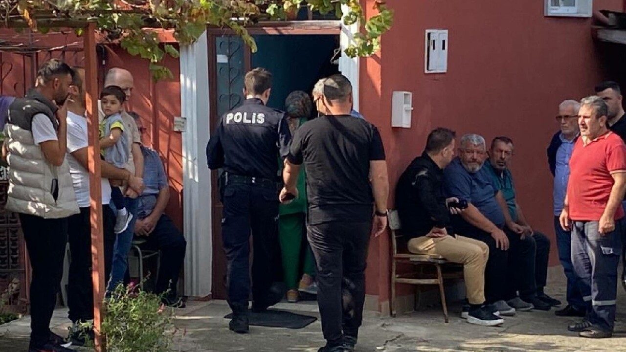 CHP’li yönetici evinde ölü bulundu