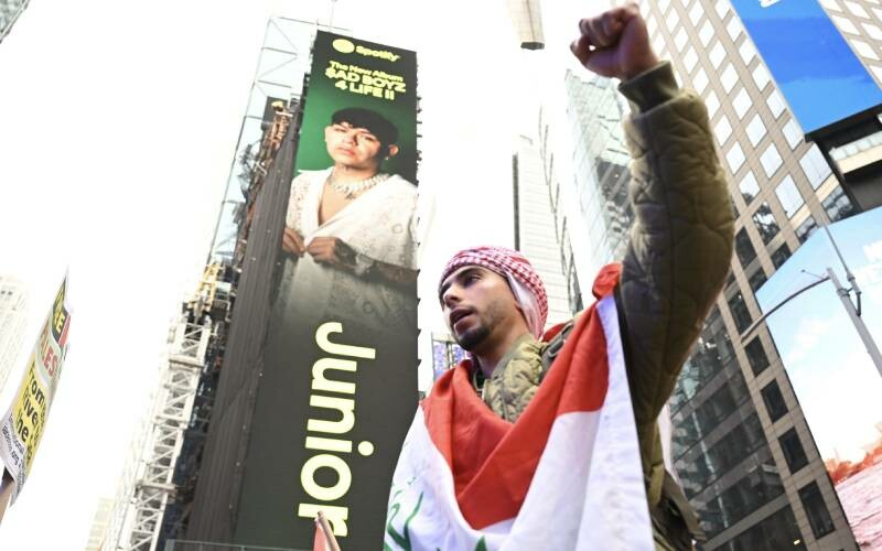 Savaş Amerika'ya sıçradı! İsrail ve Filistin destekçileri New York'ta karşı karşıya geldi Savaş Amerika'ya sıçradı! İsrail ve Filistin destekçileri New York'ta karşı karşıya geldi