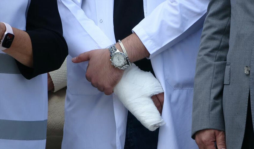 Doktor dehşet anlarını anlattı: Kemiklerim kırıldı Doktor dehşet anlarını anlattı: Kemiklerim kırıldı