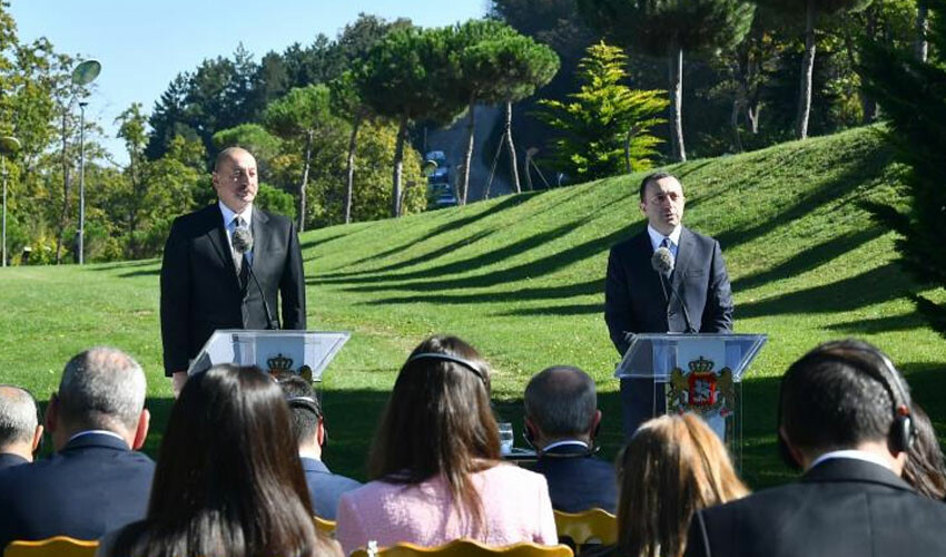 Aliyev'den Ermenistan'a barış çağrısı Aliyev'den Ermenistan'a barış çağrısı