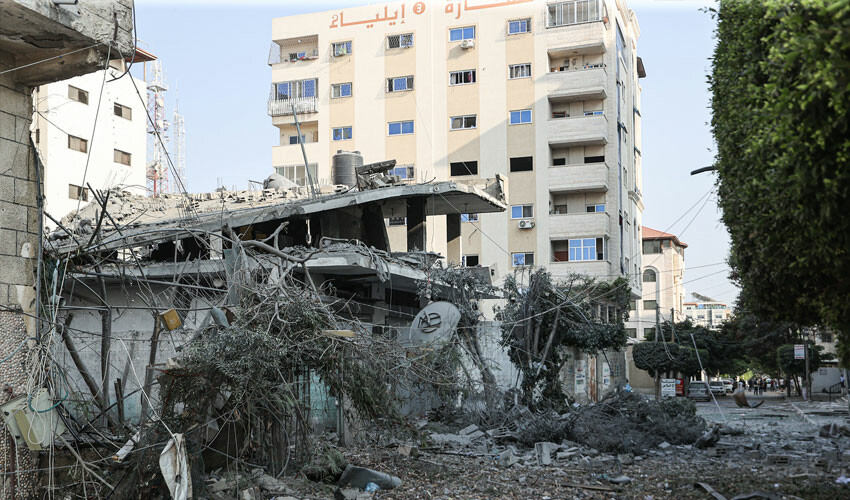 İsrail sivilleri ve camileri hedef aldı: Gazze yerle bir oldu