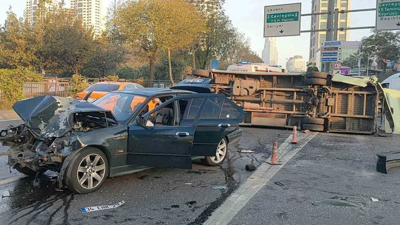 İstanbul'da sabah saatlerinde feci kaza! Otomobil minibüse çarptı: Çok sayıda yaralı var İstanbul'da sabah saatlerinde feci kaza! Otomobil minibüse çarptı: Çok sayıda yaralı var