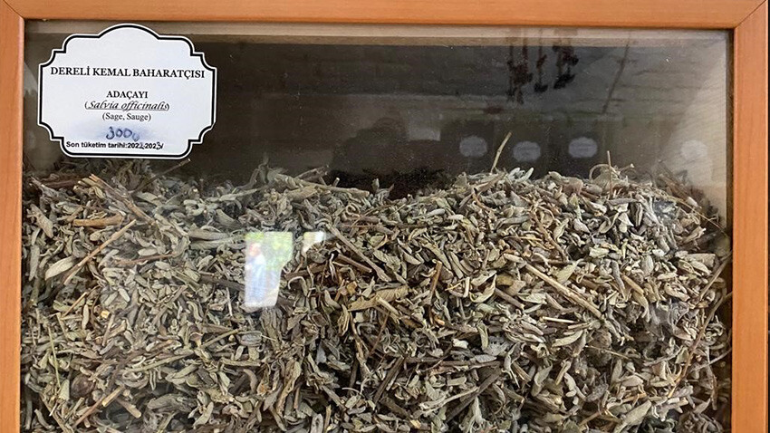 Kışa turp gibi girin! Bağışıklığı güçlendiren 7 bitkili kış çayı... Tarifi 43 yıllık aktar verdi