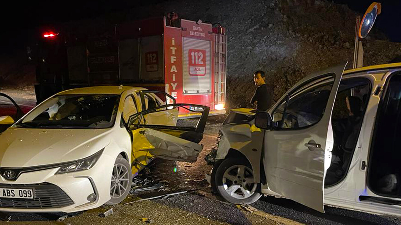 Şanlıurfa&#039;da iki araç birbirine girdi! Çok sayıda yaralı var