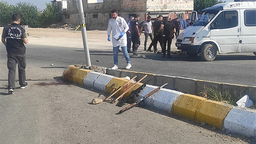 Şanlıurfa'da boşanma kavgası: 1 ölü, 12 yaralı Şanlıurfa'da boşanma kavgası: 1 ölü, 12 yaralı