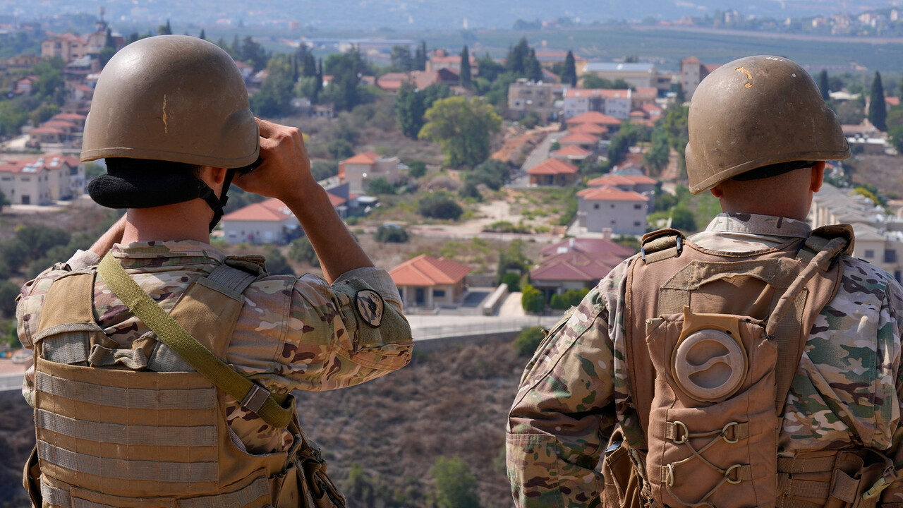 İsrail bomba yağdırdı, Lübnan ordusu vatandaşlarını uyardı: Sınırdan uzaklaşın İsrail bomba yağdırdı, Lübnan ordusu vatandaşlarını uyardı: Sınırdan uzaklaşın
