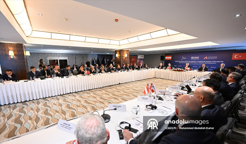 Bakan Kacır'dan  Bakan Kacır'dan