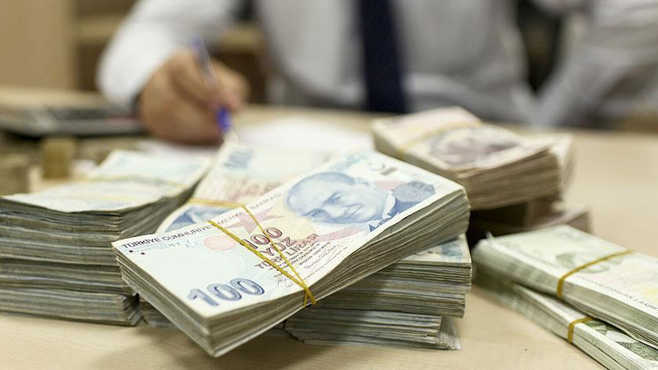 Emekliye ikramiyeden sonra 2 aylık maaş imkanı geliyor! Kıdem tazminatı detayı dikkat çekti Emekliye ikramiyeden sonra 2 aylık maaş imkanı geliyor! Kıdem tazminatı detayı dikkat çekti