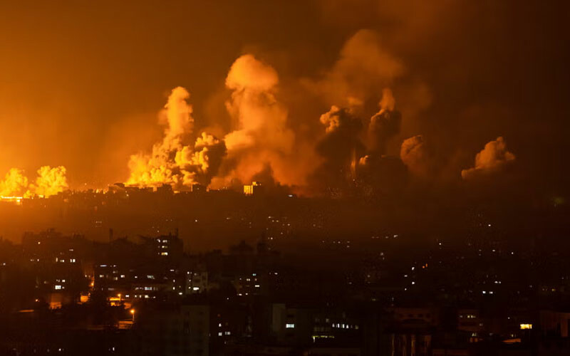 İsrail Gazze'ye yaşam hakkı tanımıyor! Elektrik ve su kesildi, denizden füzeler ateşlendi