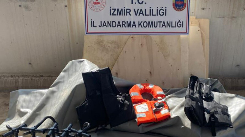 İzmir’de yüzlerce düzensiz göçmen yakalandı! Tutuklamalar var İzmir- kaçak göçmen- operasyon- mühimmat