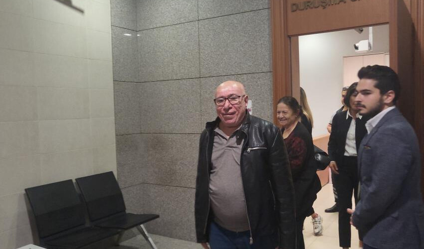 Cumhurbaşkanına hakaretten yargılanan İlyas Salman hakim karşısına çıktı Cumhurbaşkanına hakaretten yargılanan İlyas Salman hakim karşısına çıktı