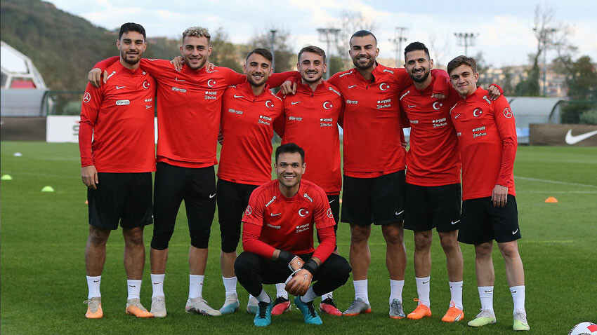 A Milli Takım'da Hırvat maçı öncesi Vincenzo Montella'nın yüzünü güldüren gelişme A Milli Takım'da Hırvat maçı öncesi Vincenzo Montella'nın yüzünü güldüren gelişme
