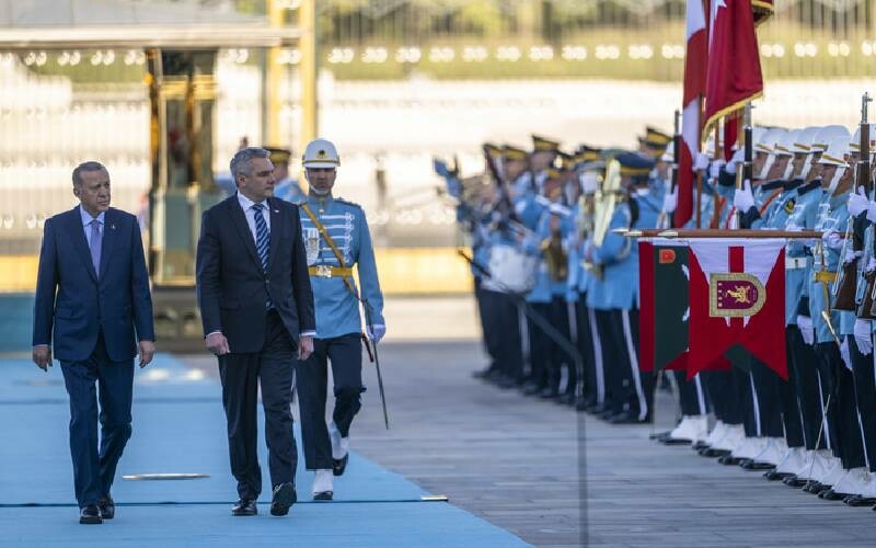Cumhurbaşkanı Erdoğan Avusturya Başbakanı Nehammer’i kabul etti Cumhurbaşkanı Erdoğan Avusturya Başbakanı Nehammer’i kabul etti