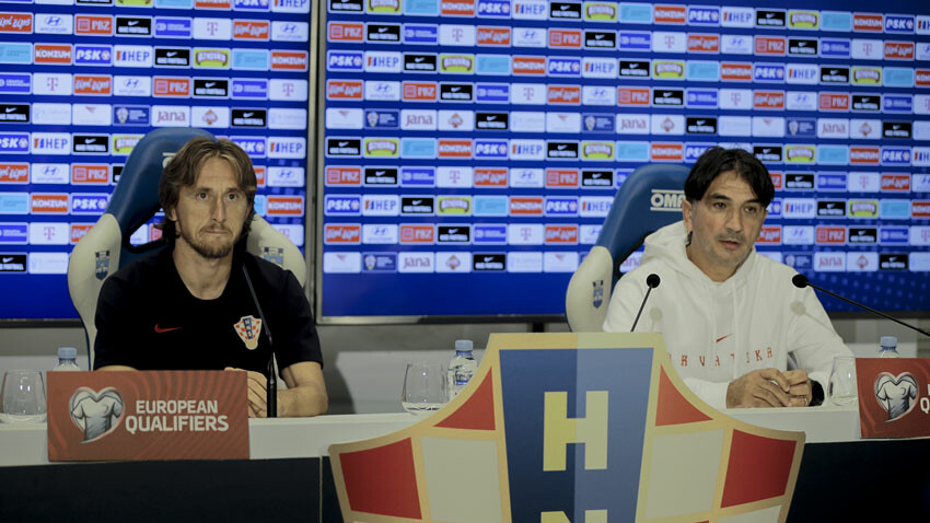 Luka Modric'ten Arda Güler sözleri: Harika bir çocuk. Önünde güzel bir gelecek var Luka Modric'ten Arda Güler sözleri: Harika bir çocuk. Önünde güzel bir gelecek var