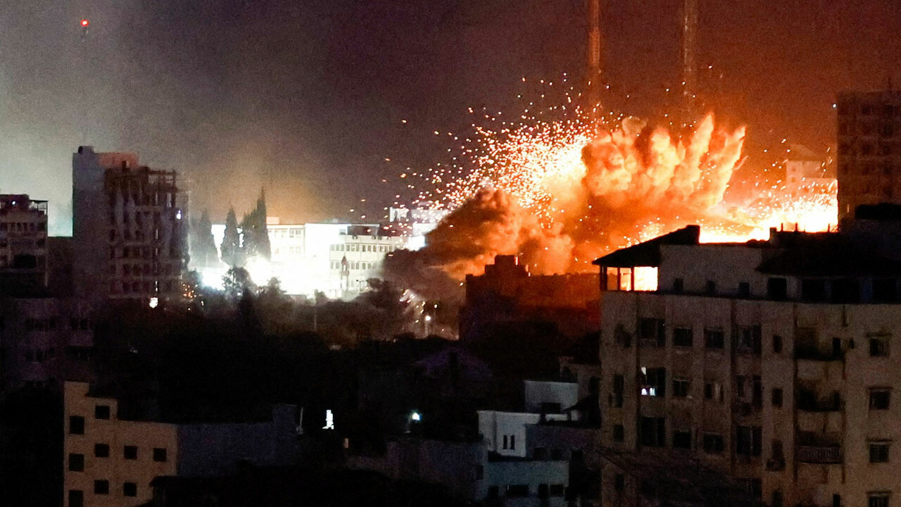 İsrail Gazze'ye tam taarruz başlattı! Binlerce Filistinli evsiz kaldı... İsrail Gazze'ye tam taarruz başlattı! Binlerce Filistinli evsiz kaldı...