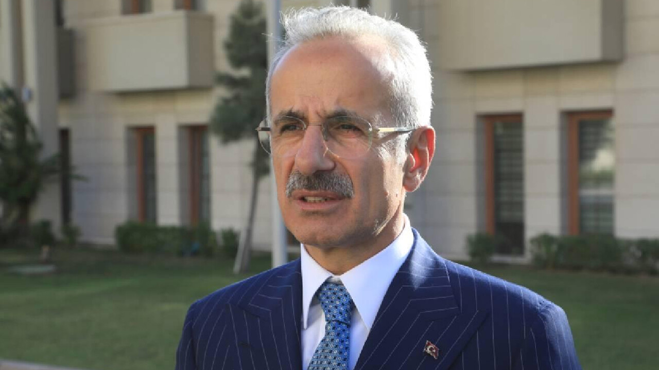 Bakan Uraloğlu'dan İsrail-Filistin'deki Türk vatandaşlarıyla ilgili kritik açıklama: Her türlü hazırlığımız var Bakan Uraloğlu'dan İsrail-Filistin'deki Türk vatandaşlarıyla ilgili kritik açıklama: Her türlü hazırlığımız var