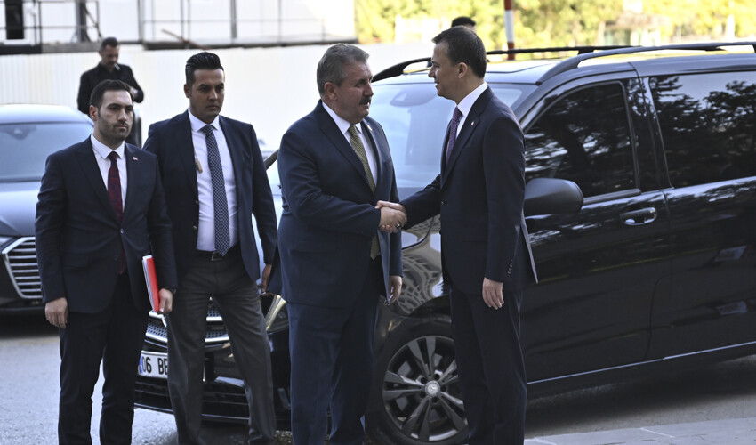 Cumhurbaşkanı Erdoğan, BBP Genel Başkanı Destici’yi kabul etti Cumhurbaşkanı Erdoğan, BBP Genel Başkanı Destici’yi kabul etti
