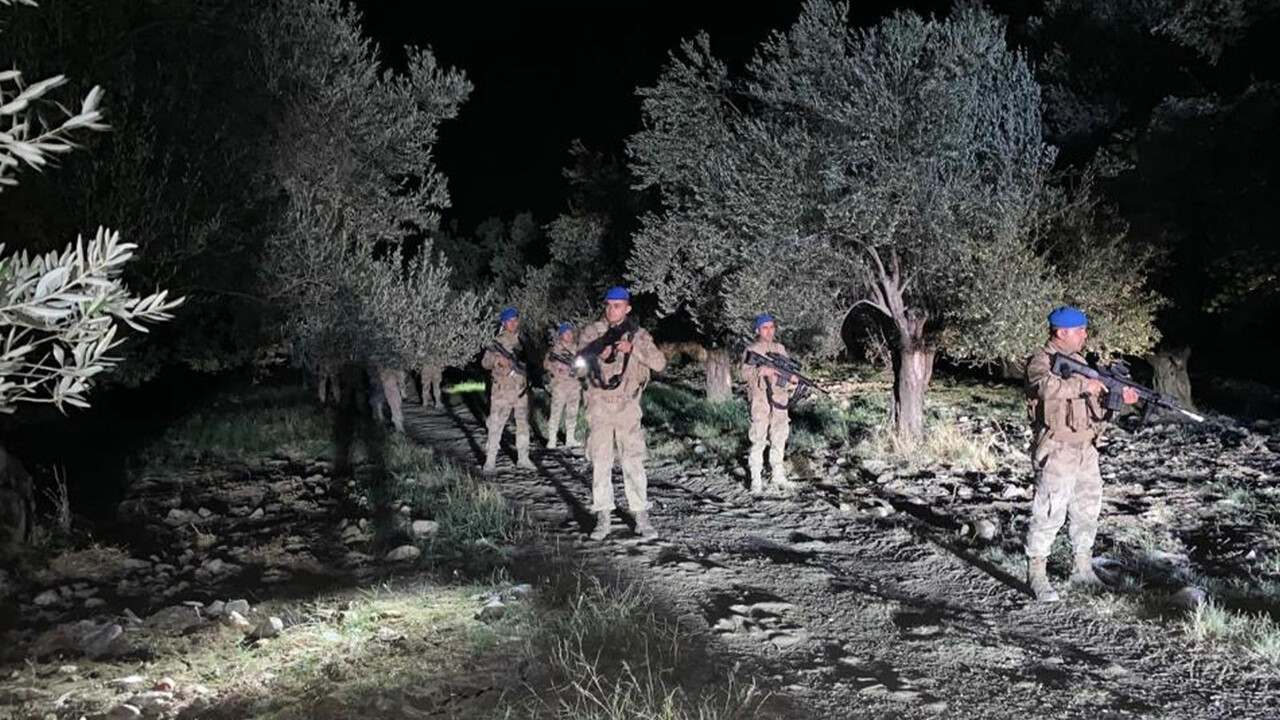 Zeytin hırsızlarına göz açtırmadılar! Jandarmalar 24 saat nöbette Zeytin hırsızlarına göz açtırmadılar! Jandarmalar 24 saat nöbette