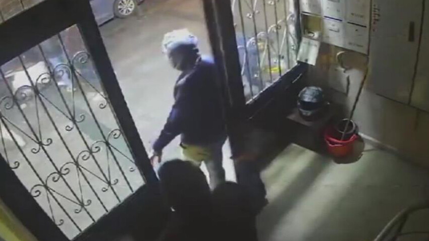 Dehşet veren olay! Bankacı arkadaşını kredi çıkartamadı diye boynundan vurdu, 6 saat rehin aldı Dehşet veren olay! Bankacı arkadaşını kredi çıkartamadı diye boynundan vurdu, 6 saat rehin aldı