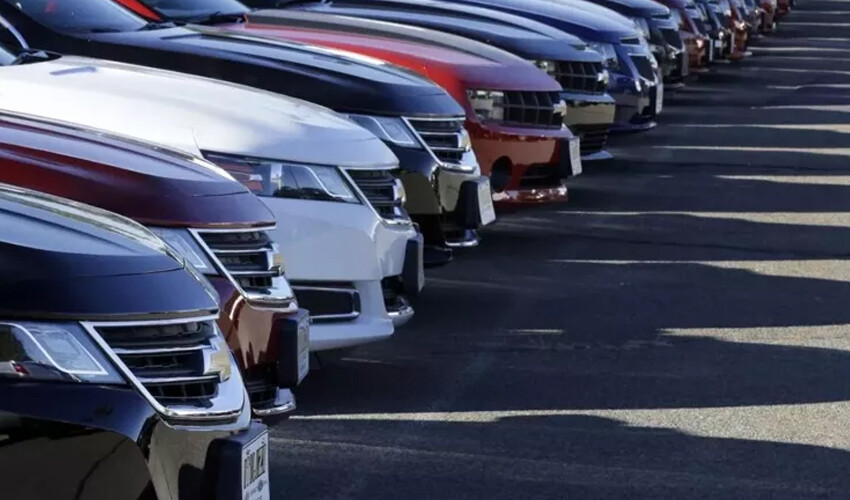 İkinci el otomobillerde fiyatlar düştü: Elektrikli araçlara talep artıyor İkinci el otomobillerde fiyatlar düştü: Elektrikli araçlara talep artıyor