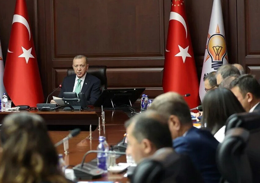 AK Parti’de yerel seçim mesaisi: Cumhurbaşkanı Erdoğan’dan kurmaylarına ‘aday’ uyarısı! ‘Onun adamı bunun adamı değil…’ Erdoğan’dan kurmaylarına 'aday' talimatı