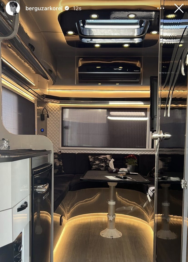 Oyunculuktan yakınan Bergüzar Korel lüks karavanını paylaşınca ortalık karıştı