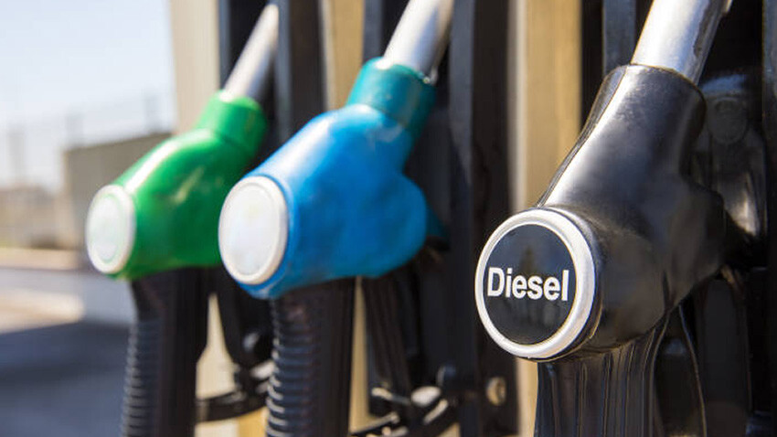 Akaryakıt fiyatı ateş hattında! Petrole savaş darbesiyle indirim son buldu, motorine zam yolda Akaryakıt fiyatı ateş hattında! Petrole savaş darbesiyle indirim son buldu, motorine zam yolda