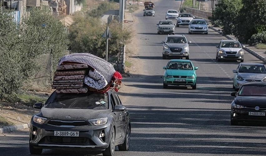 Yüzyılın sürgünü: İsrail tanklarının namluları Gazze'ye çevrildi, yüzbinlerce Filistinli yollara düştü Yüzyılın sürgünü: İsrail tanklarının namluları Gazze'ye çevrildi, yüzbinlerce Filistinli yollara düştü