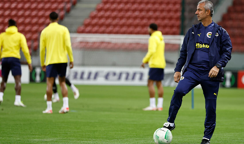 UEFA'dan İsmail Kartal'a ceza! Gerekçe ise şaşırttı İsmail Kartal