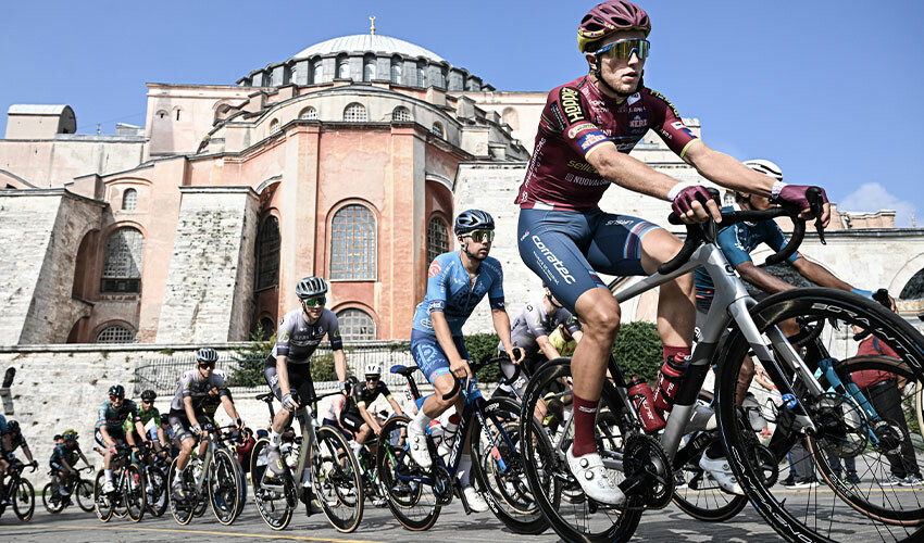 Sultanahmet'te 58. Cumhurbaşkanlığı Türkiye Bisiklet Turu heyecanı Sultanahmet'te 58. Cumhurbaşkanlığı Türkiye Bisiklet Turu heyecanı