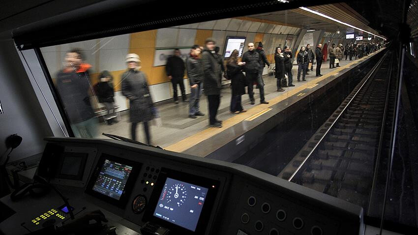Bakan Uraloğlu müjdeyi tarih vererek duyurdu: İstanbul’a yeni metro
