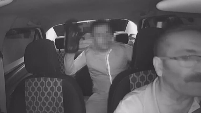 Taksideki dehşet Meclis gündemine taşınacak: Taksilere kabin sistemi ve panik butonu Taksideki dehşet Meclis gündemine taşınacak: Taksilere kabin sistemi ve panik butonu