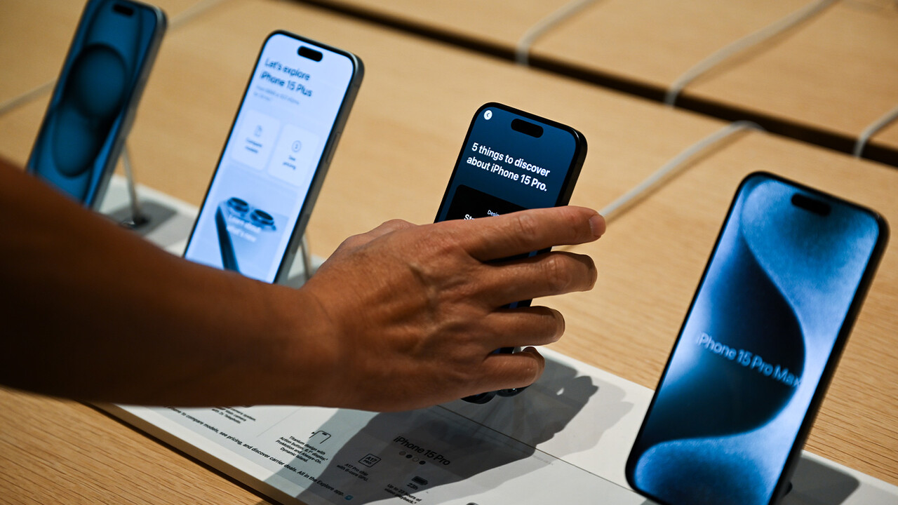 Apple başarırsa sektörde ilk olacak! iPhone'lar kutusundan bile çıkmadan indirecek Apple başarırsa sektörde ilk olacak! iPhone'lar kutusundan bile çıkmadan indirecek