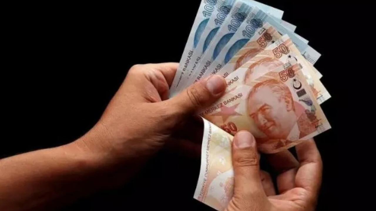 SGK emeklileri sıkı takibe aldı! 5 bin TL ikramiye için usulsüzlük yapanlar faiziyle geri ödeyecek SGK emeklileri sıkı takibe aldı! 5 bin TL ikramiye için usulsüzlük yapanlar faiziyle geri ödeyecek